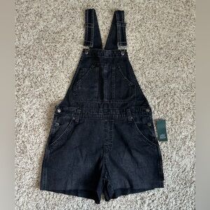 Wild Fable Women’s Black Denim Short-Overalls with Raw Hems. Size S. NWT!